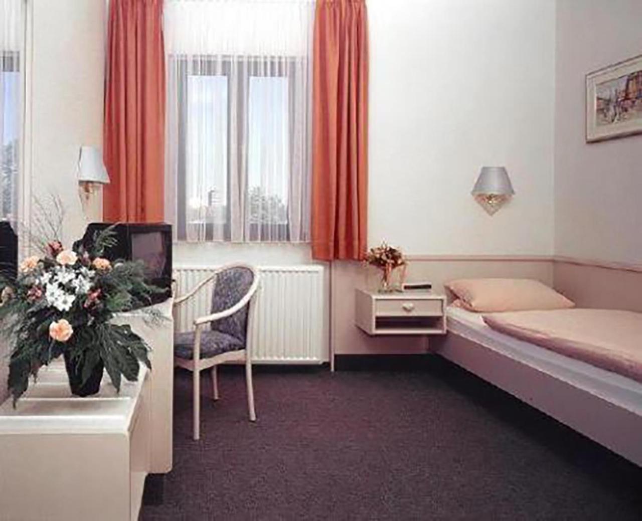 Hotel Skada Coelln Keulen